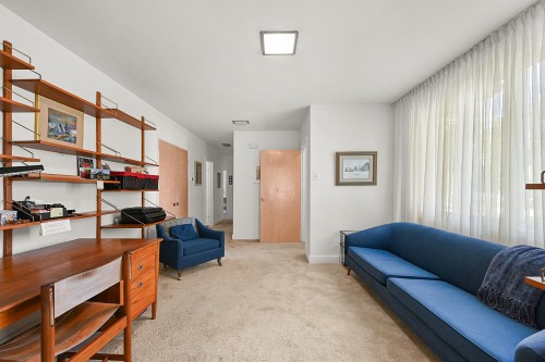 Salon - 1473 Boul. Perrot, Notre-Dame-De-L'Île-Perrot, QC 