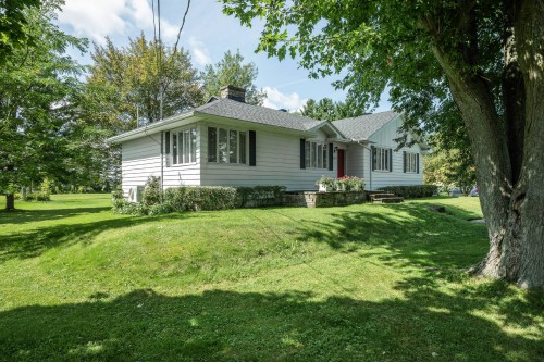 Façade - 1473 Boul. Perrot, Notre-Dame-De-L'Île-Perrot, QC 