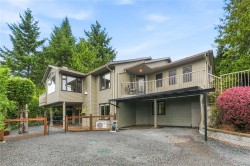 1676 Lailah's Loop  Qualicum Beach, BC V9K 2S3