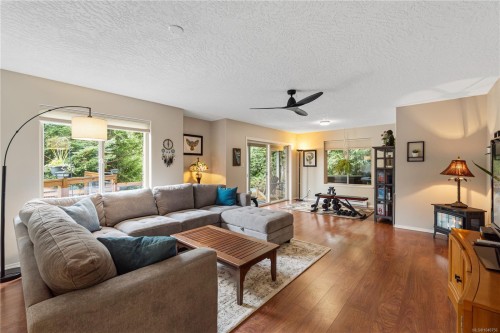 1676 Lailah'S Loop, Qualicum Beach, BC 