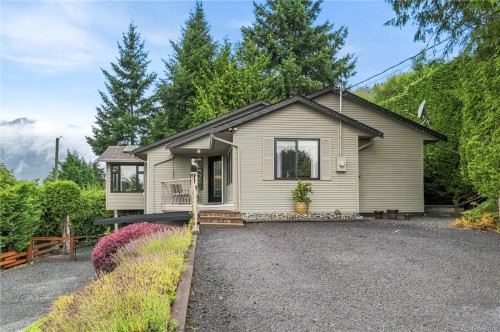 1676 Lailah'S Loop, Qualicum Beach, BC 