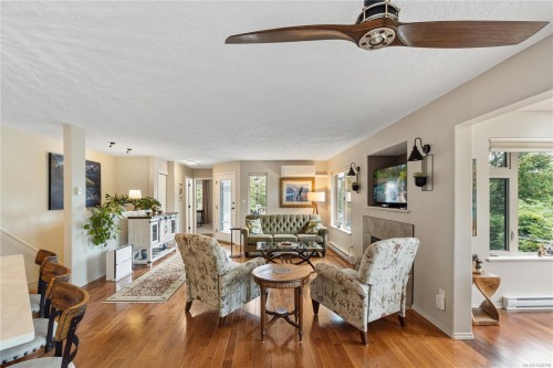 1676 Lailah'S Loop, Qualicum Beach, BC 