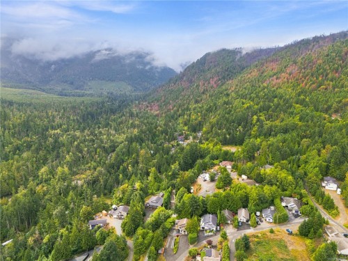 1676 Lailah'S Loop, Qualicum Beach, BC 
