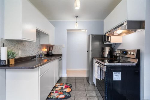 #103-1619 Morrison St, Victoria, BC 