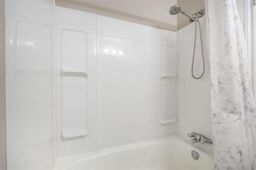 9-18 Roman St, Winnipeg, MB 