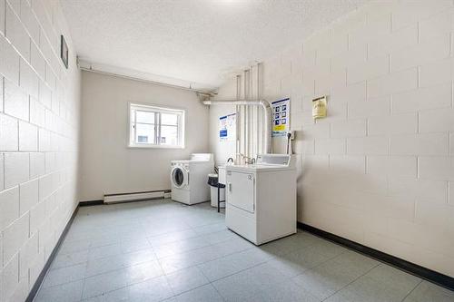 9-18 Roman St, Winnipeg, MB 