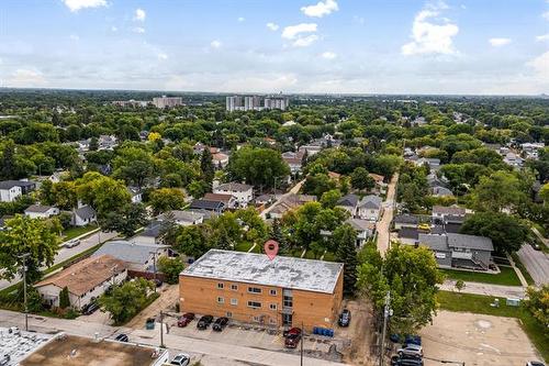 9-18 Roman St, Winnipeg, MB 