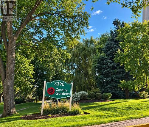2105 - 3390 WESTON ROAD  Toronto, ON M9M 2X3