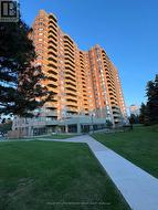 708 - 30 THUNDER GROVE  Toronto, ON M1V 4A3