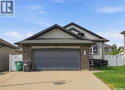 174 Whalley CRESCENT  Saskatoon, SK S7T 0H8