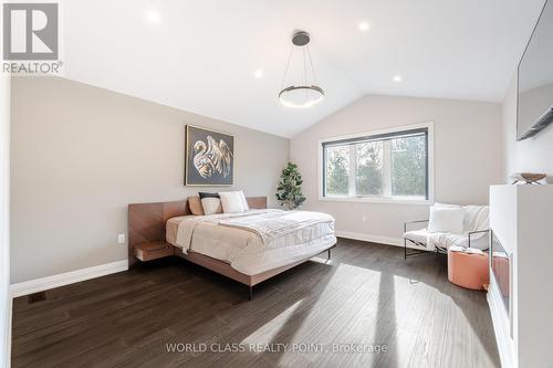 560 Woodview Road, Burlington, ON 