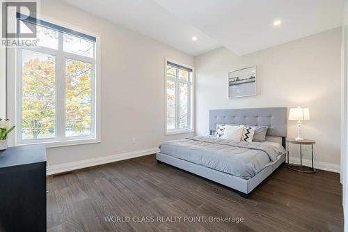 560 Woodview Road, Burlington, ON 
