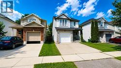 175 HENHOEFFER Crescent  Kitchener, ON N2E 4H1