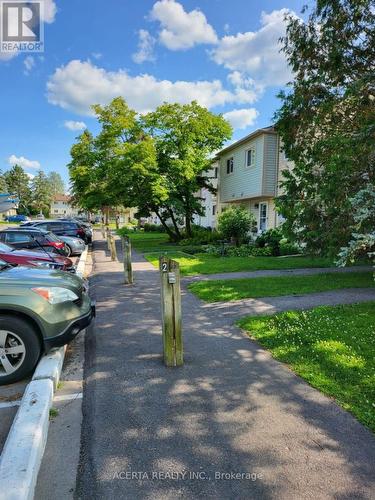 249 Teal Crescent, Ottawa, ON 