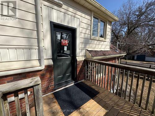 UPPER - 20 BAYVIEW DRIVE , Barrie, Ontario L4N 3N5 3