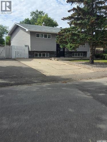 114 Rothwell Crescent, Regina, SK 