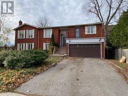 MAIN - 2 PEARSON AVENUE  Richmond Hill, ON L4C 6T5