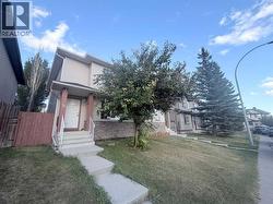 75 Covepark Square NE  Calgary, AB T3K 5W9