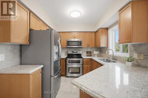 Main Kitchen w/SS Appliances - 975 Mantle Crescent, Mississauga, ON 