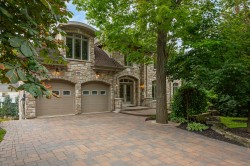 840 Place des Grands-Ducs  Saint-Bruno-De-Montarville, QC J3V 6E4