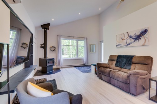 Salon - 99 Ch. Du Huard, Val-Des-Bois, QC 