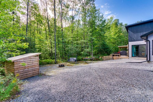 Cour - 99 Ch. Du Huard, Val-Des-Bois, QC 