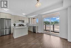 1095 WHEAT BOOM DRIVE  Oakville, ON L6H 7H5