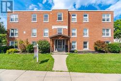 5 - 133 NORTH SERVICE ROAD E  Oakville, ON L6H 1A3