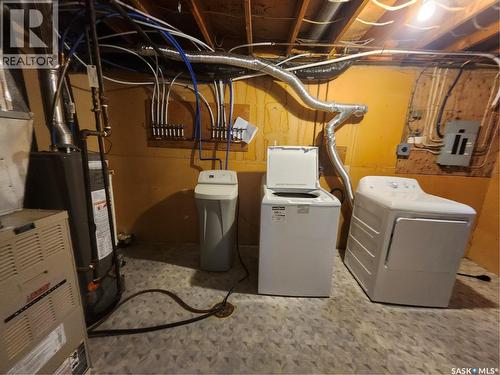 413 2Nd Street N, Cabri, SK 