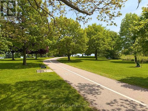 8 Chamberlain Court, Ajax, ON 