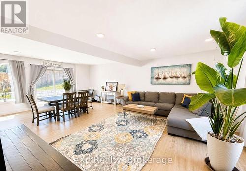 A - 340 NELSON STREET , Kincardine, Ontario N2Z 1X7 5