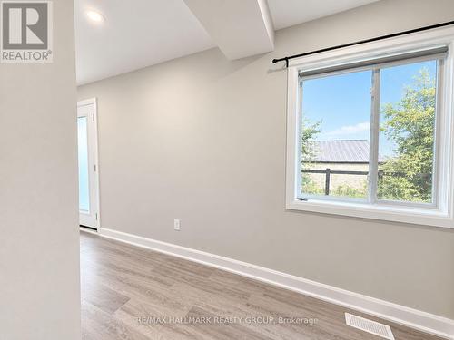 3A - 131 CAMELIA AVENUE , Ottawa, Ontario K1K 2X5 2