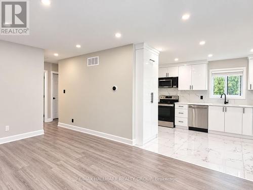 3A - 131 CAMELIA AVENUE , Ottawa, Ontario K1K 2X5 4