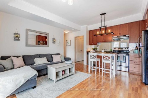 2-261 John Way W Aurora, ON L4G 0S8