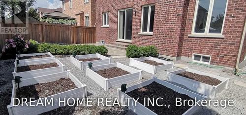 53 HERMITAGE BOULEVARD , Markham, Ontario L6E 0S4 3