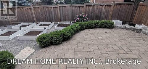 53 HERMITAGE BOULEVARD , Markham, Ontario L6E 0S4 4