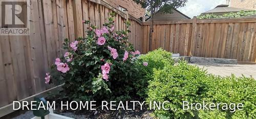 53 HERMITAGE BOULEVARD , Markham, Ontario L6E 0S4 5