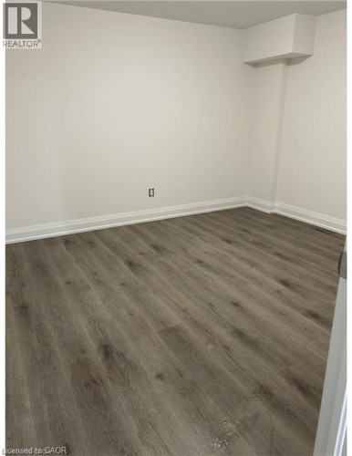 95 BURRWOOD Drive Unit# Lower unit , Hamilton, Ontario L9C 3T3 5