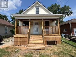 6269 ASH STREET  Niagara Falls, ON L2G 2H4