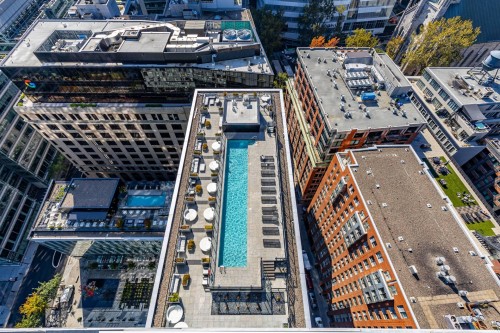 Pool - 3022-1030 Rue De Bleury, Montréal (Ville-Marie), QC 