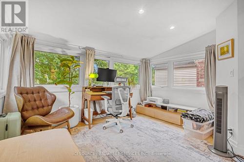 Upper - 109 Northcliffe Boulevard, Toronto, ON 