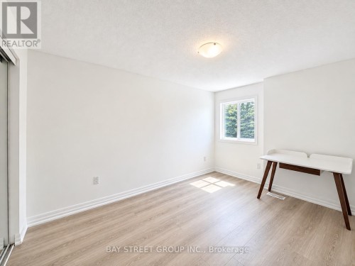 513 Mariner Drive, Waterloo, ON 