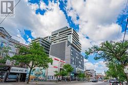 PH5 - 297 COLLEGE STREET Toronto, ON M5T 0C2