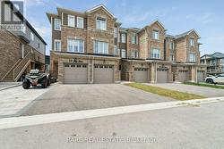 55 HAY LANE  Barrie, ON L9J 0T6