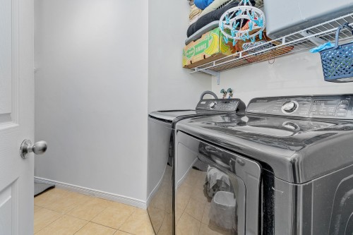 Salle de lavage - 172  - 176 Rue Josée, Saint-Jérôme, QC 