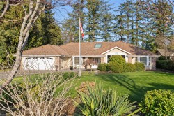 575 Johnstone Rd  Parksville, BC V9P 2A5