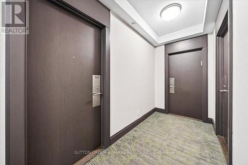 806 - 7890 BATHURST STREET , Vaughan, Ontario L4J 0J8 5