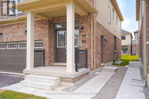LOWER - 31 PRUDHOE TERRACE , Barrie, Ontario L9J 0W2 3