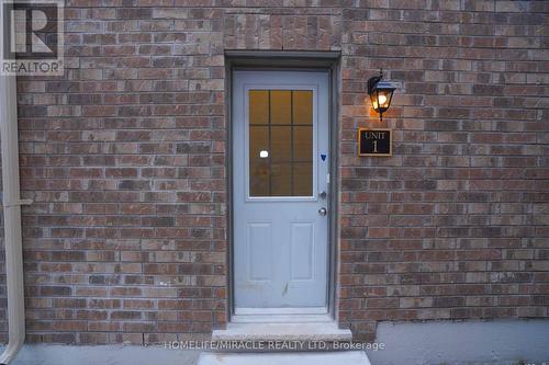 LOWER - 31 PRUDHOE TERRACE , Barrie, Ontario L9J 0W2 5
