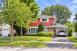 3538 BANNERHILL AVENUE  Mississauga, ON L4X 1V1